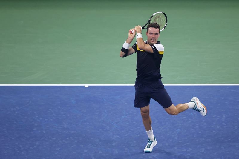 Roberto Bautista Agut will look to replicate his returning form against Felix Auger-Aliassime