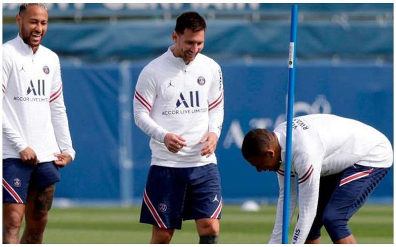 Messi, Neymar and Mbappe training at PSG