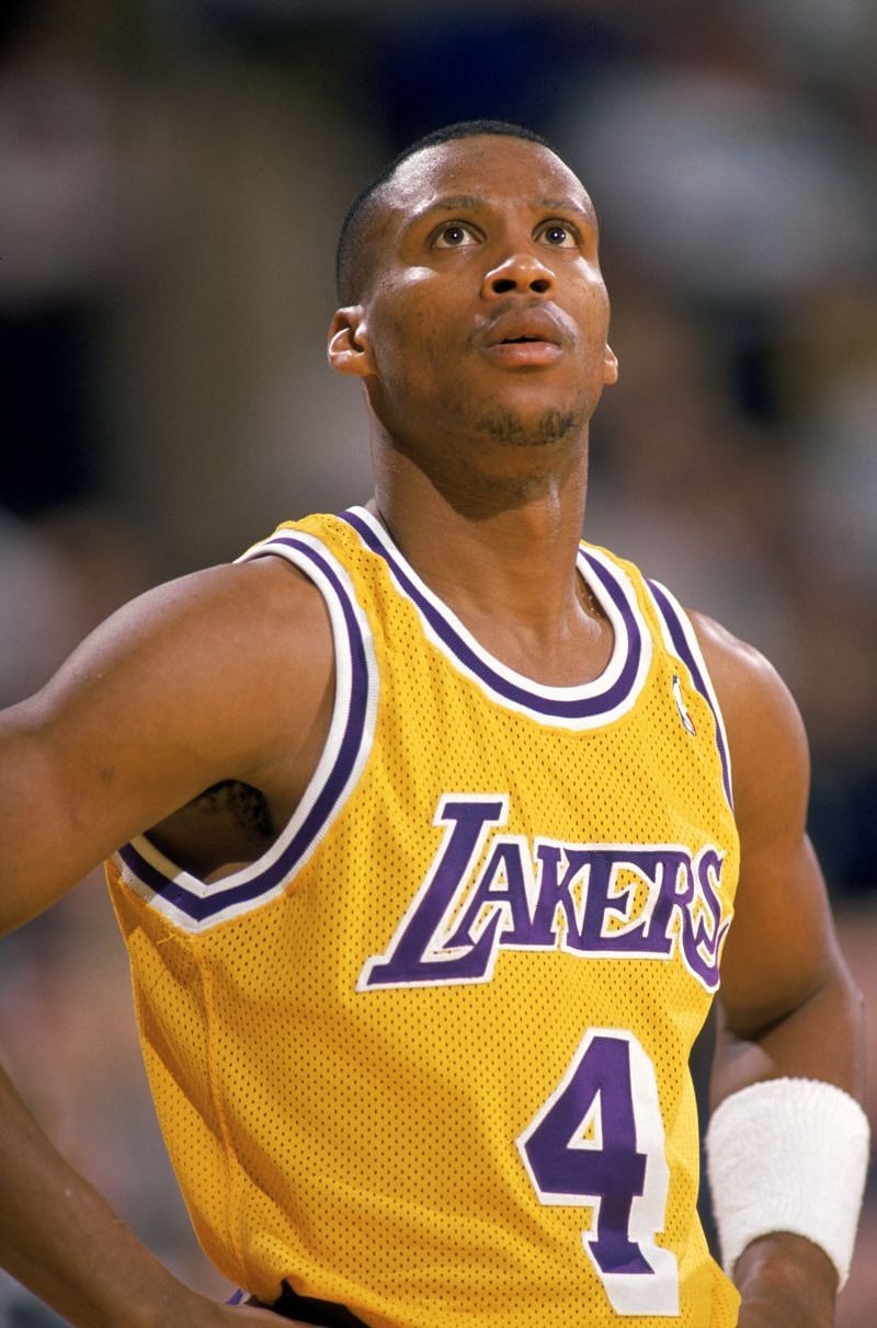 Byron Scott #4 of the Los Angeles Lakers