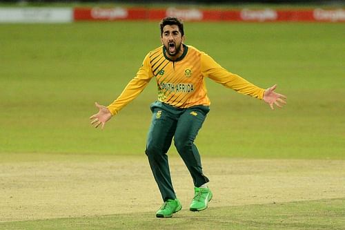 Tabraiz Shamsi picked up 3 wickets in the second T20I