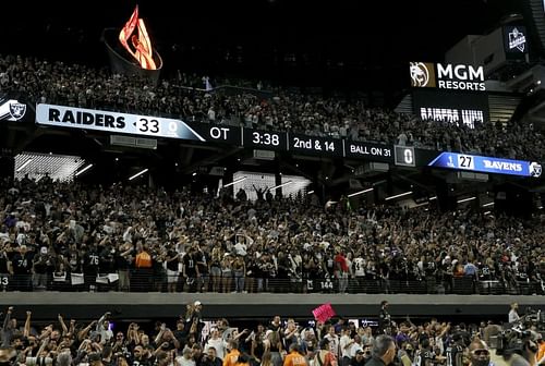 Vaccinated Raiders fans at the week one game against the Ravens