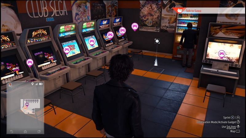 Yagami can visit arcades and play old SEGA games (Image via SEGA)
