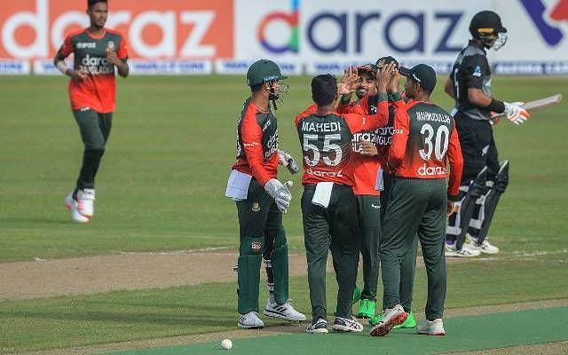 Bangladesh Cricket team celebrating.