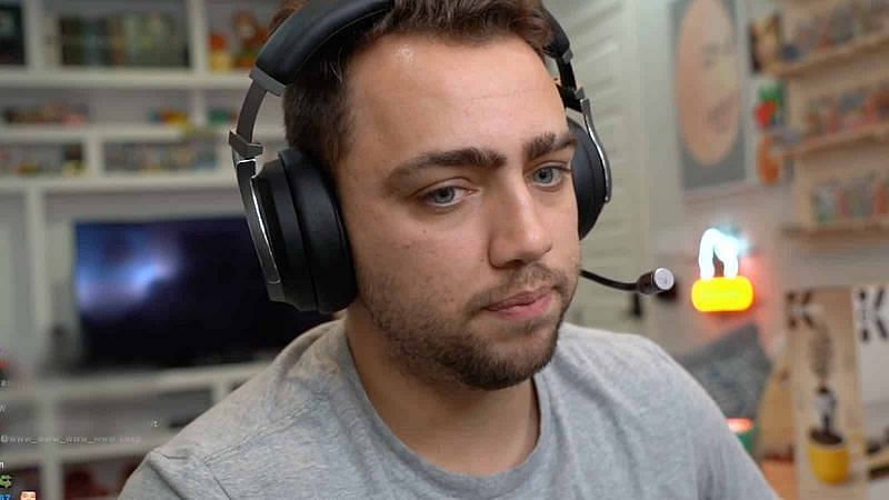 Mizkif is infuriated when he finds out about the illegal website selling his clips (Image via Sportskeeda)