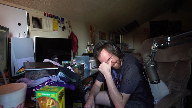 Asmongold in tears after reading an emotional letter from a fan (Image via Asmongold on Twitch)