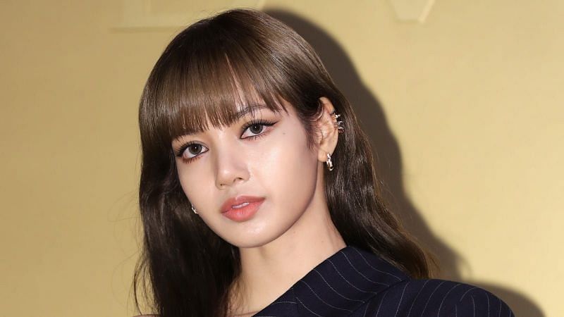 Lisa revealed a brand new, bang free look, to the pleasant surprise of fans worldwide. (Image via Getty))