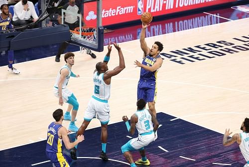 Indiana Pacers Malcolm Brogdon taking a lay-up in the first game of the Play-In Tournament