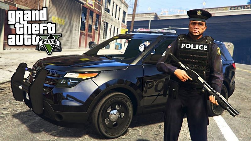 Cops in GTA 5 (Image via YouTube)