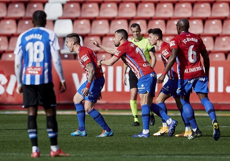 Gijon are looking to remain hot on the heels of leaders Ponferradina