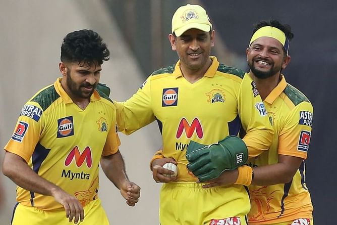 "Maine pehle hi bola tha saale" - When Dhoni scolded Suresh Raina and MS' favourite dialogue on the cricket field