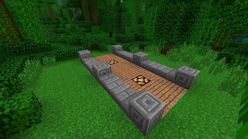 Wooden slabs pathway (Image via Minecraft)