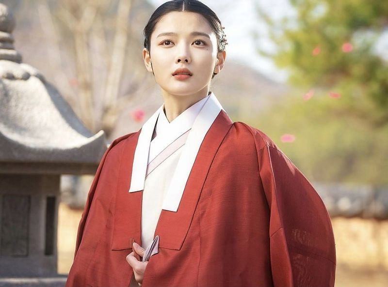 A still of Cheong-gi in Lovers of the Red Sky (Image via SBSdrama.official/Instagram)