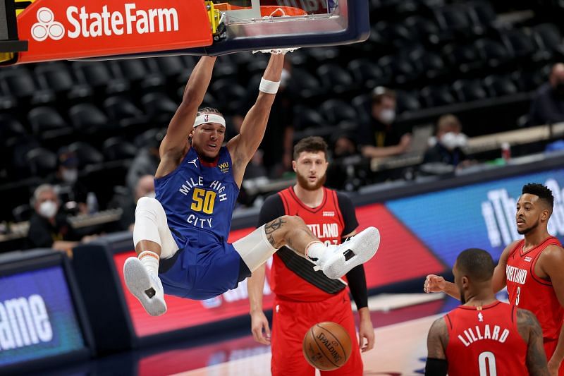 Aaron Gordon (#50) of the Denver Nuggets dunks the ball.