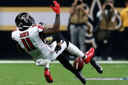 Marshon Lattimore tackling Julio Jones