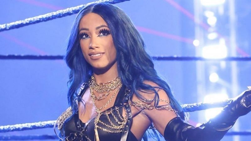 Sasha Banks wants Kairi Sane to return to WWE.