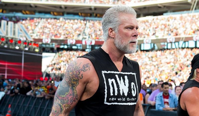Kevin Nash helped Omos regain his senses at WrestleMania