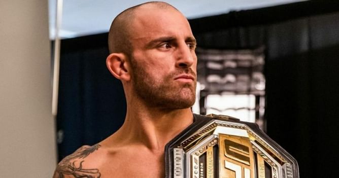 Coach reveals Alexander Volkanovski submitted a 5-0 heavyweight three times in his first sparring session