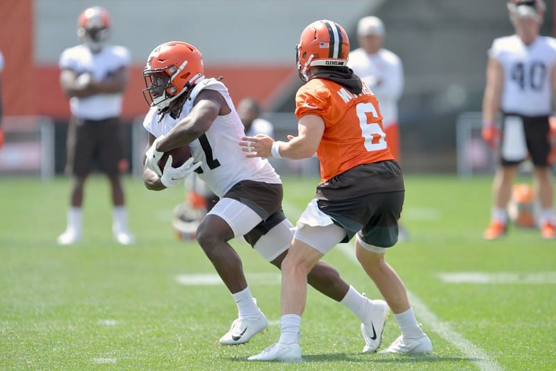 Browns are sharing the wealth with Nick Chubb and Kareem Hunt, and the  result is the league's best combo