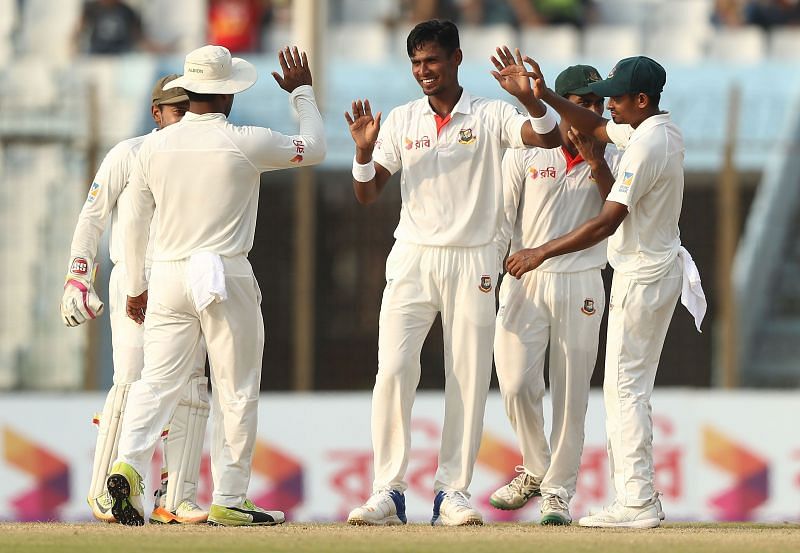 Bangladesh v Australia - 2nd Test: Day 3