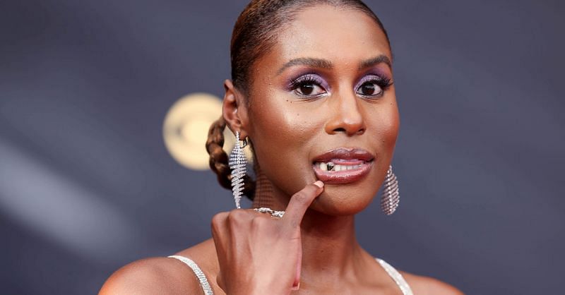 Issa Rae stunned fans with her diamond-encrusted grill at Emmys 2021 (Image via Getty Images)