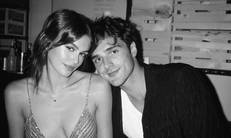 Jacob Elordi with Kaia Gerber at the latter&#039;s 20th birthday. (Image via chiquitolindo0/Twitter)