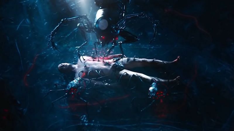Neo&#039;s body with bots in Matrix 4 (Image via Warner Bros. Pictures)