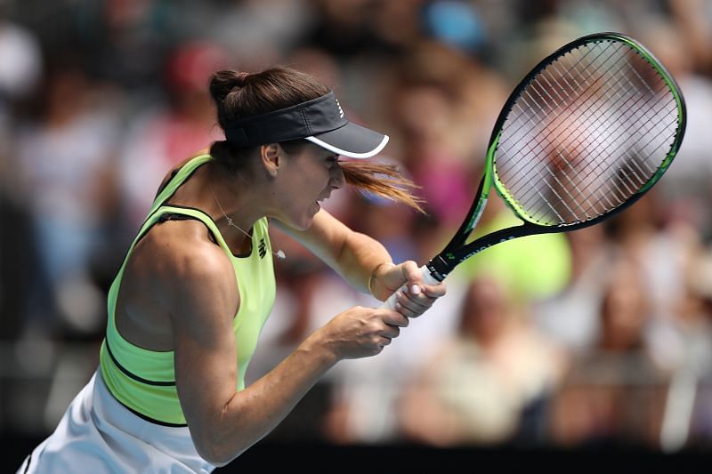 Sorana Cirstea will look to take control of the baseline using her powerful groundstrokes.