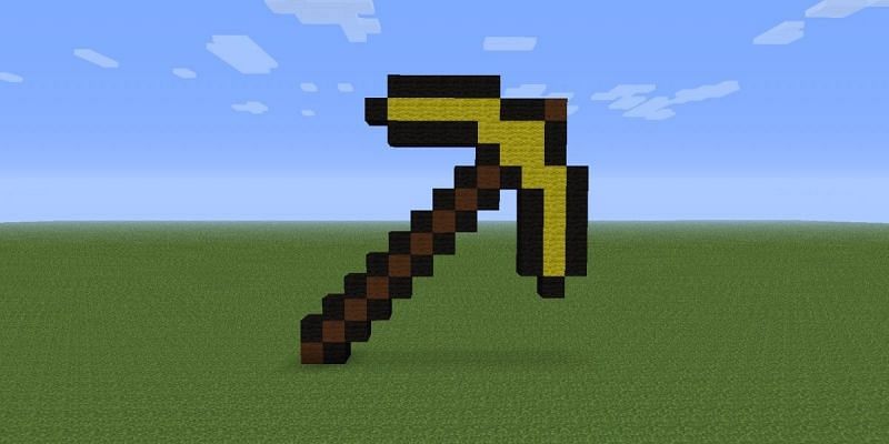 Gold pickaxes&#039; largest drawback is their lack of durability, something that has persisted in Minecraft for years (Image via Mojang)