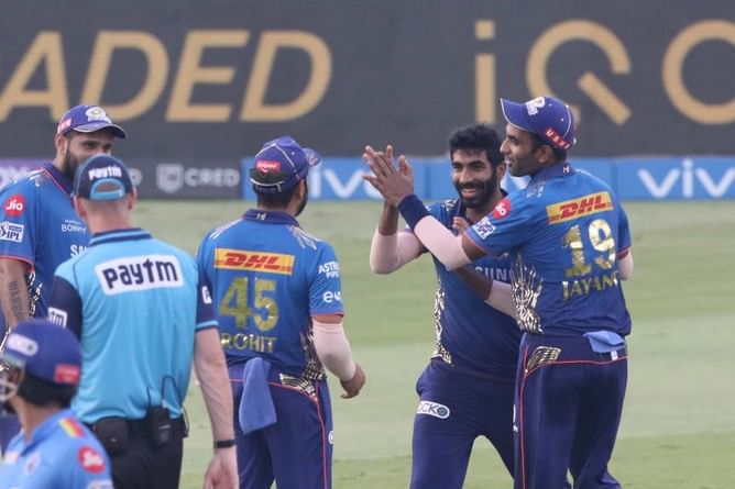 IPL 2021 - "मुंबई इंडियंस को अगले साल के ऑक्शन में जसप्रीत बुमराह और रोहित शर्मा को रिटेन करना चाहिए"