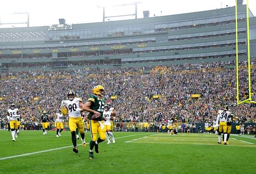 Pittsburgh Steelers v Green Bay Packers