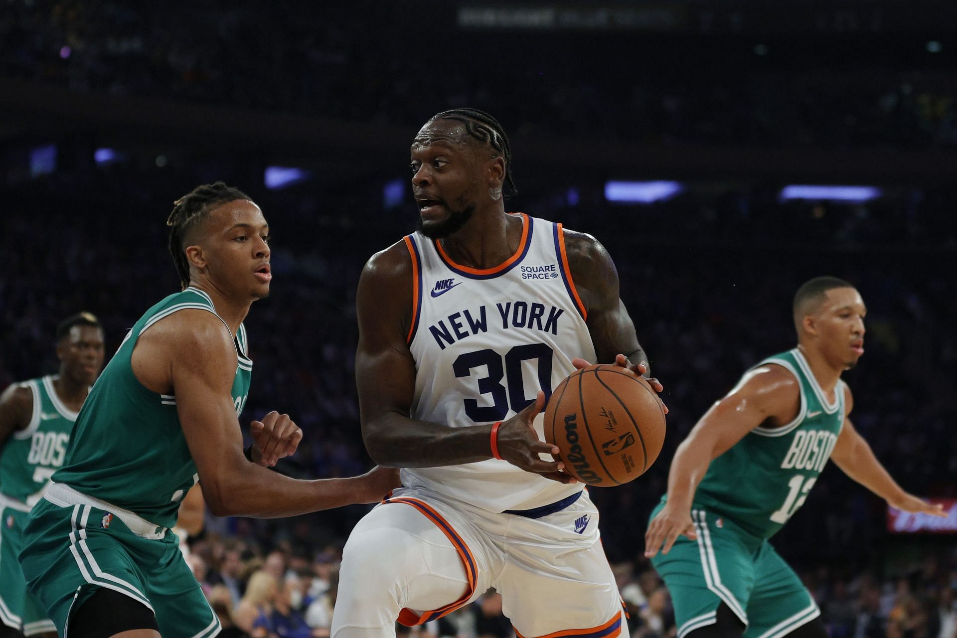 Julius Randle&#039;s 35 points powered the New York Knicks to their first win of the new NBA season