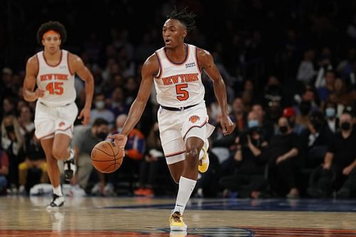 Immanuel Quickley (#5) of the New York Knicks dribbles the ball.