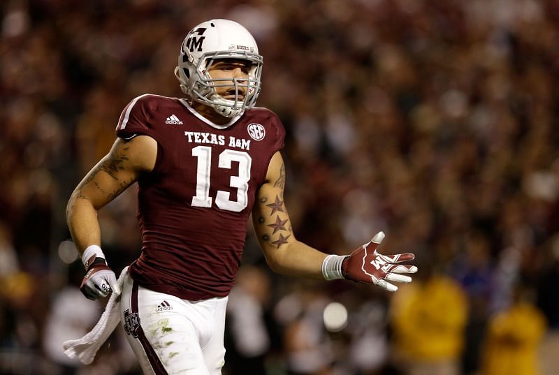 Mike Evans playing for Texas A&amp;M