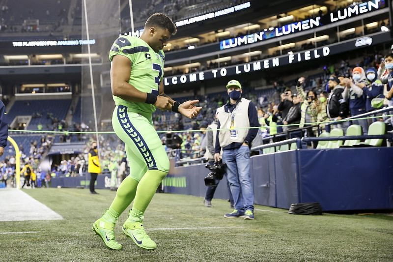 Seattle Seahawks quarterback Russell Wilson will be out of action for six weeks