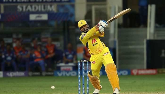 MS Dhoni scored 18 off just 6 balls to steer CSK into the 2021 IPL Final (PC: IPL)