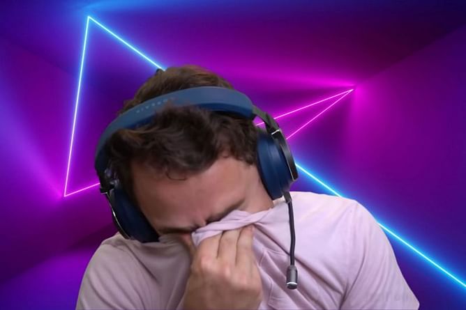 "This is a bit embarrassing": Mizkif bursts into tears on his first stream post Twitch hiatus