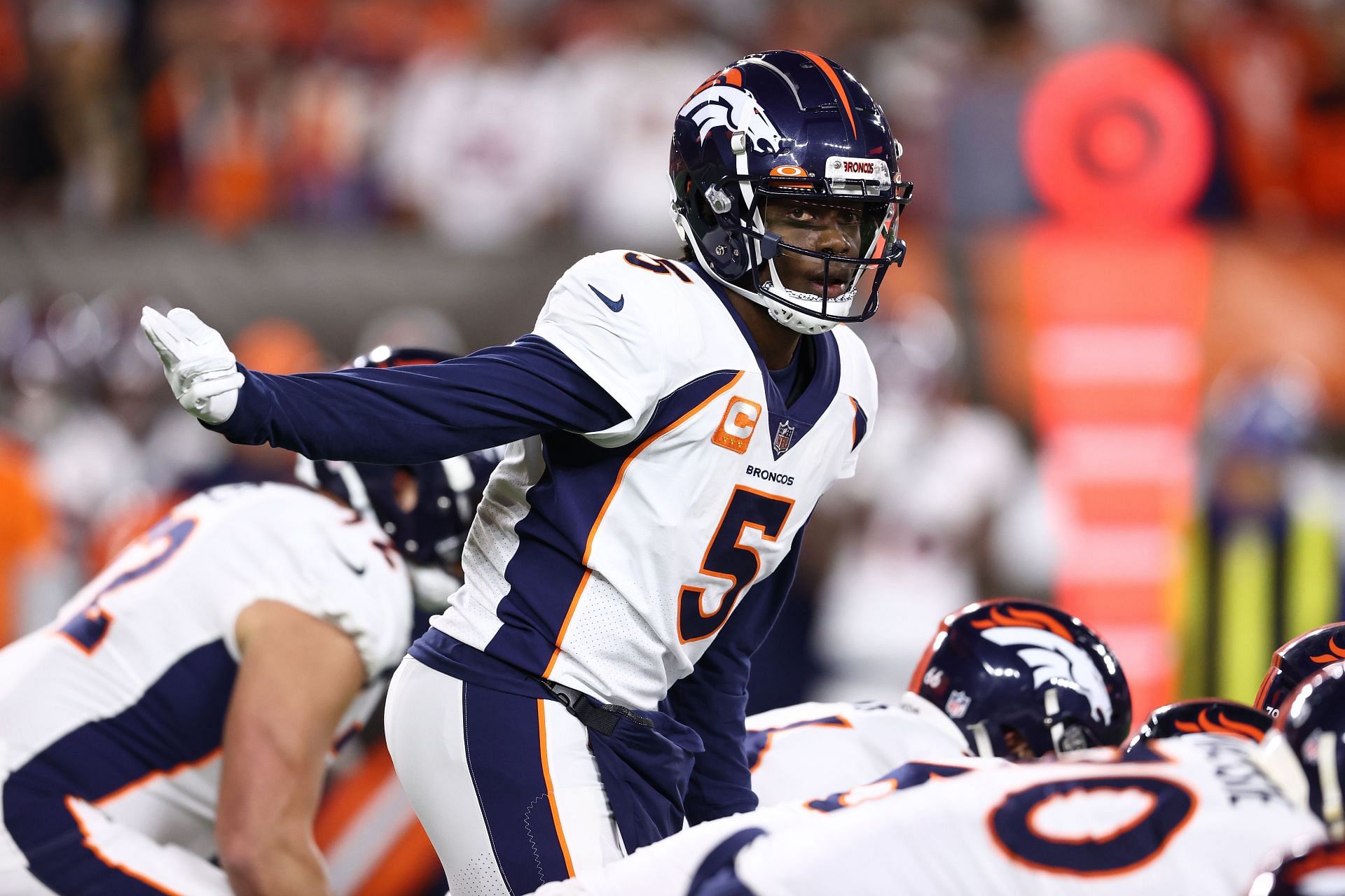 Von Miller questionable for Broncos' Week 8 home game against Washington