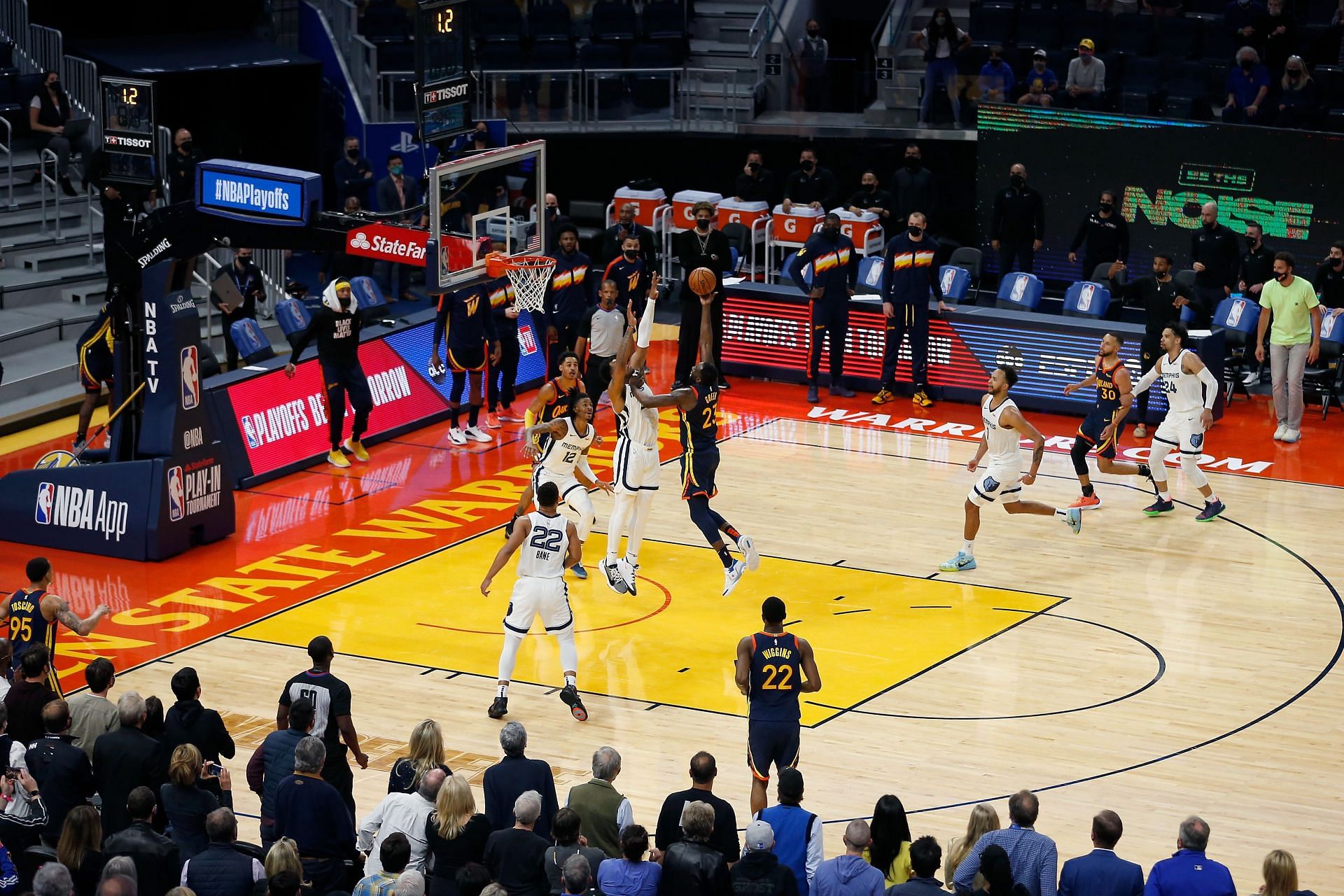 The Golden State Warriors will host the Memphis Grizzlies to begin their eight-game home stand.