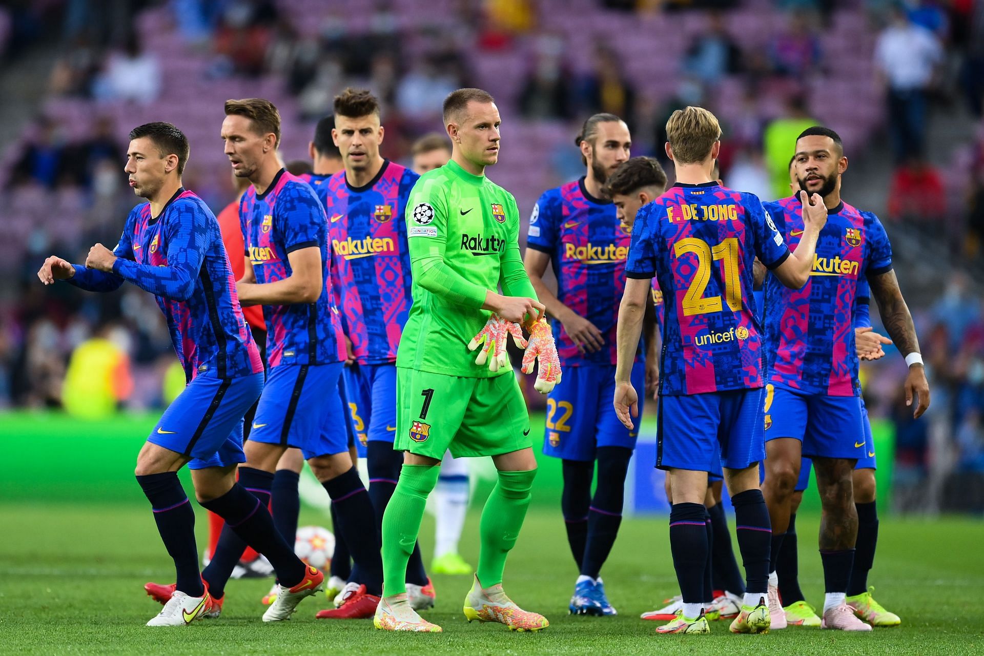 FC Barcelona v Dinamo Kiev: Group E - UEFA Champions League