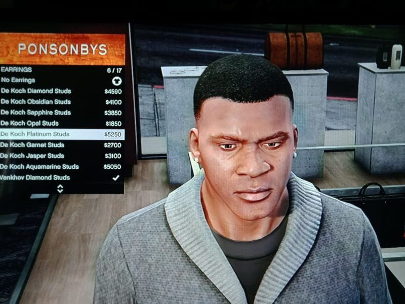 Where can players buy jewelry in GTA 5?