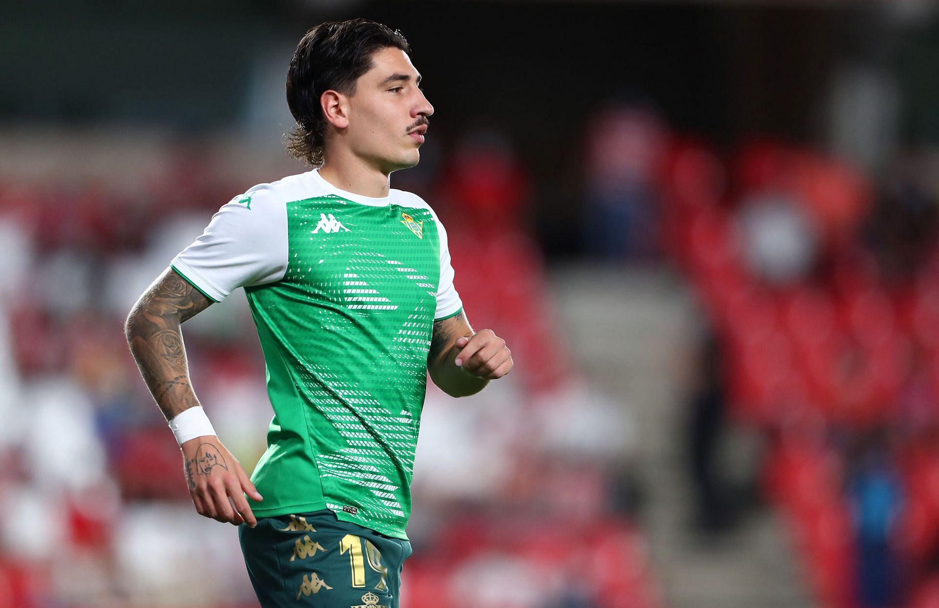 Hector Bellerin wants to extend his stay with Real Betis.