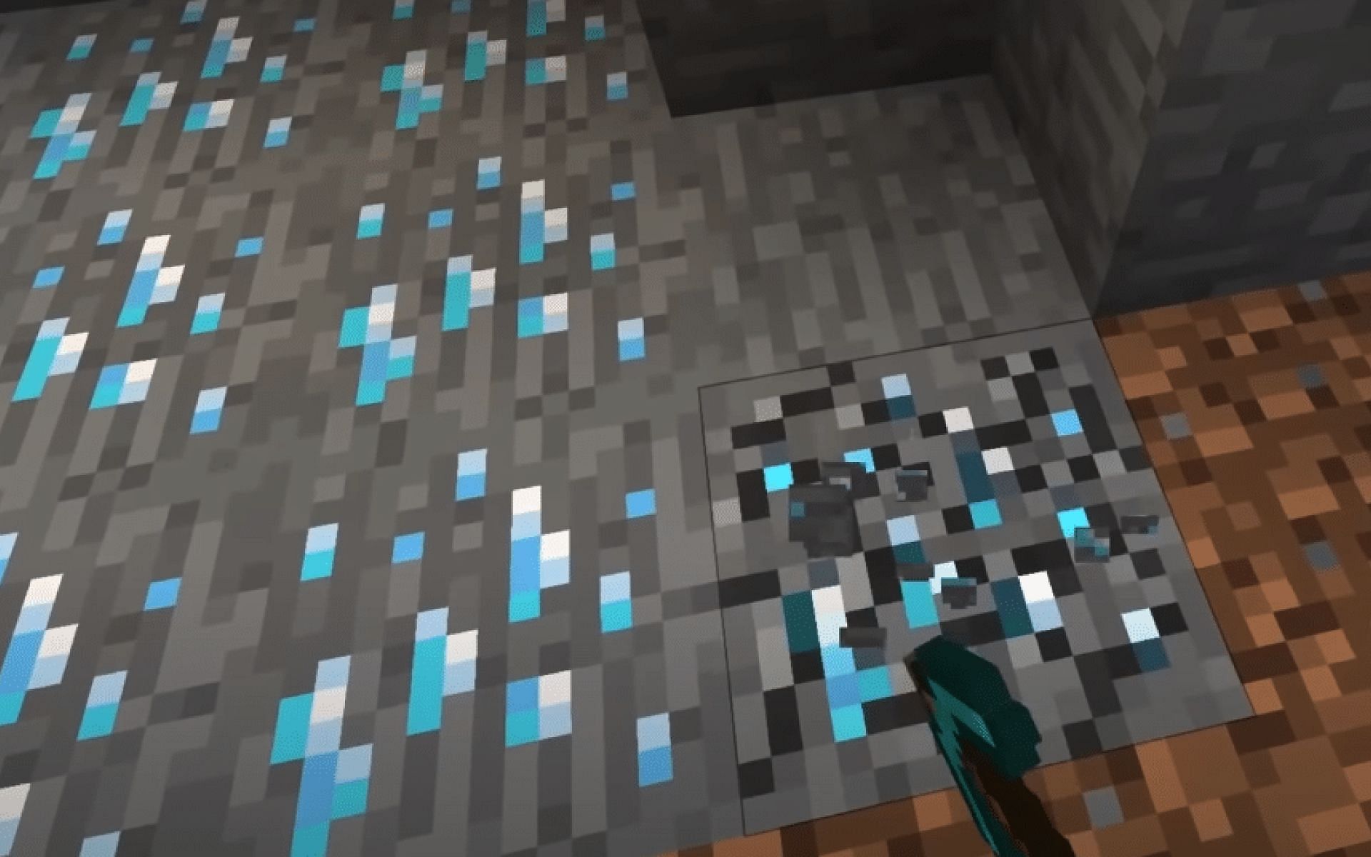 A players mines diamonds in-game (Image via Minecraft)