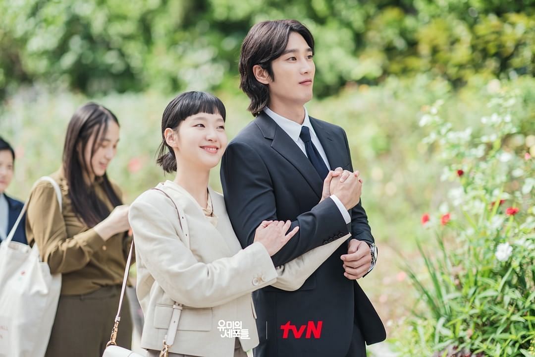 A still of Yumi and Woong in Yumi&rsquo;s Cells, episode 13 (Image via tvn_drama/Instagram)