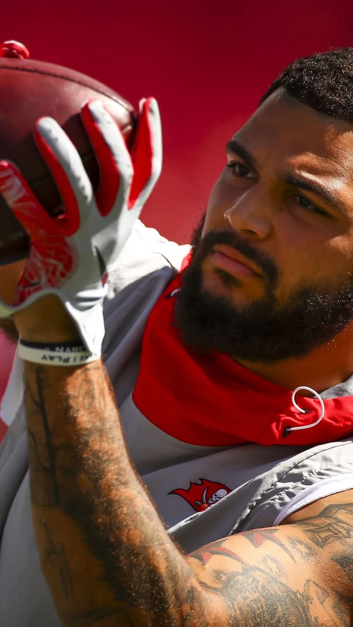 Mike Evans' father's murder, turbulent childhood detailed in