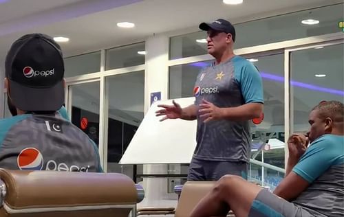Matthew Hayden congratulates the Pakistan team after their win over New Zealand.