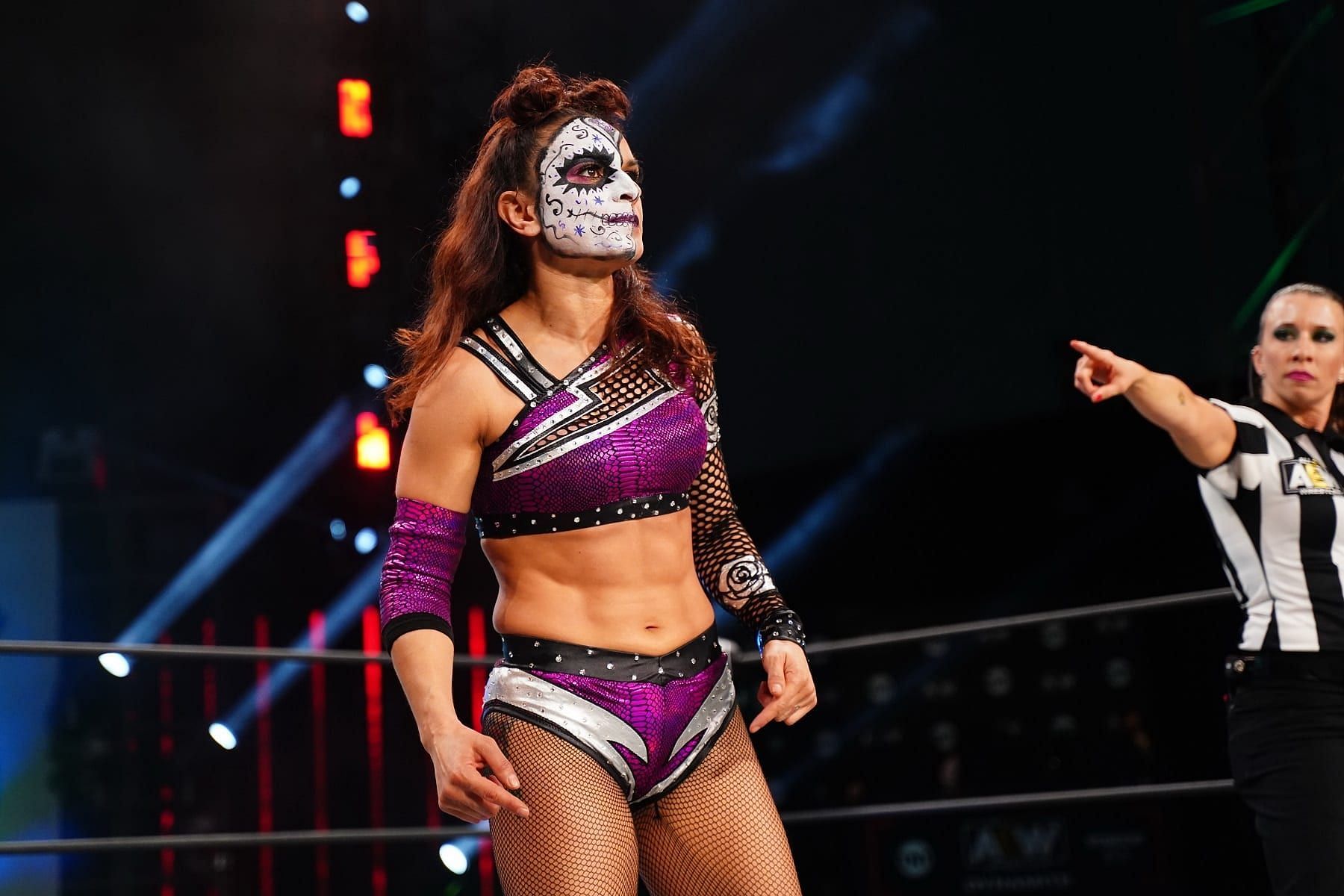 AEW star Thunder Rosa confirms that she suffered a concussion recently