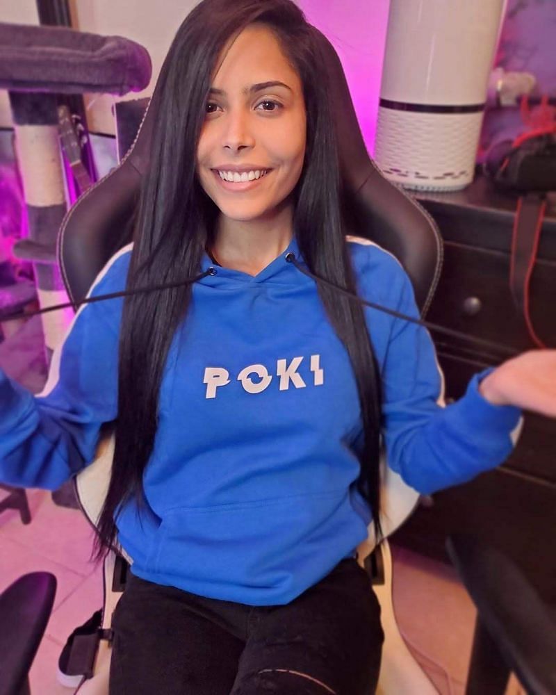 Chica is one of the most popular Fortnite streamers in the world (Image via Chica)