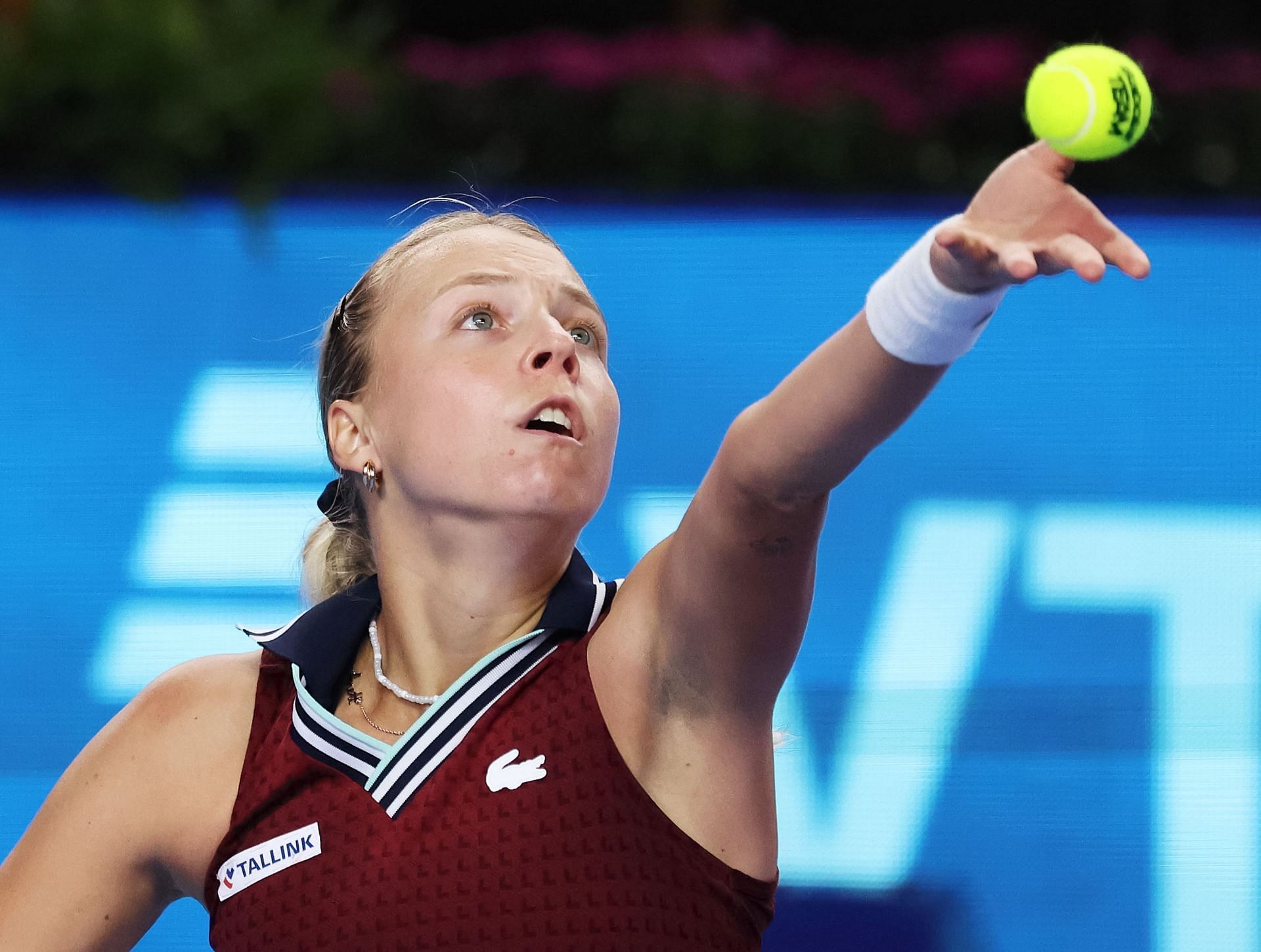 Anett Kontaveit in action at the VTB Kremlin Cup