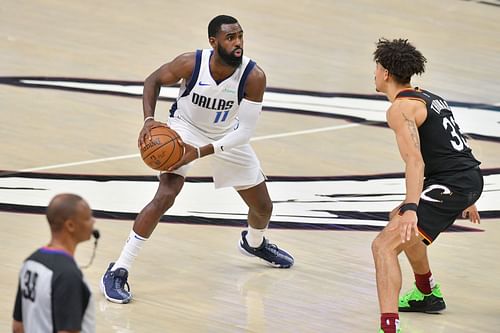 Dallas Mavericks shooting guard Tim Hardaway Jr. with the ball