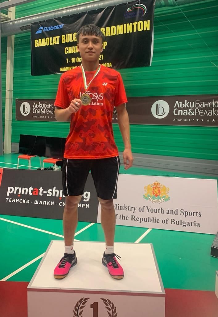 Qualifier Maisnam Meiraba beat fifth seed Daniel Nikolov of Bulgaria 21-19, 7-21, 21-14 in the final